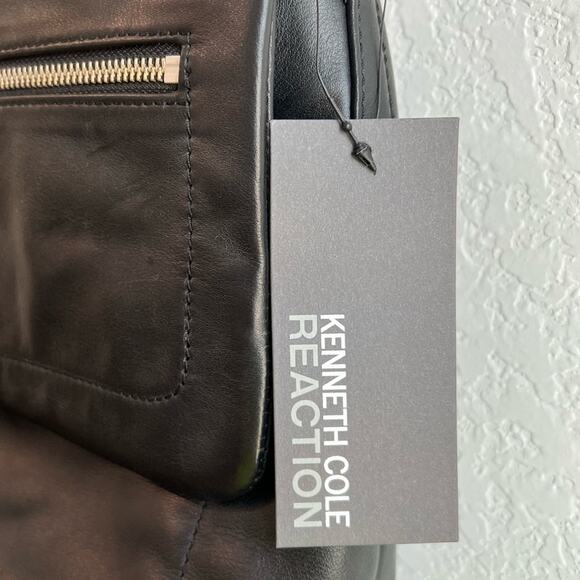 KENNETH COLE BLACK LEATHER PAD ABOUT YOU SHOULDER BAG BRAND NEW - Picture 6 of 7